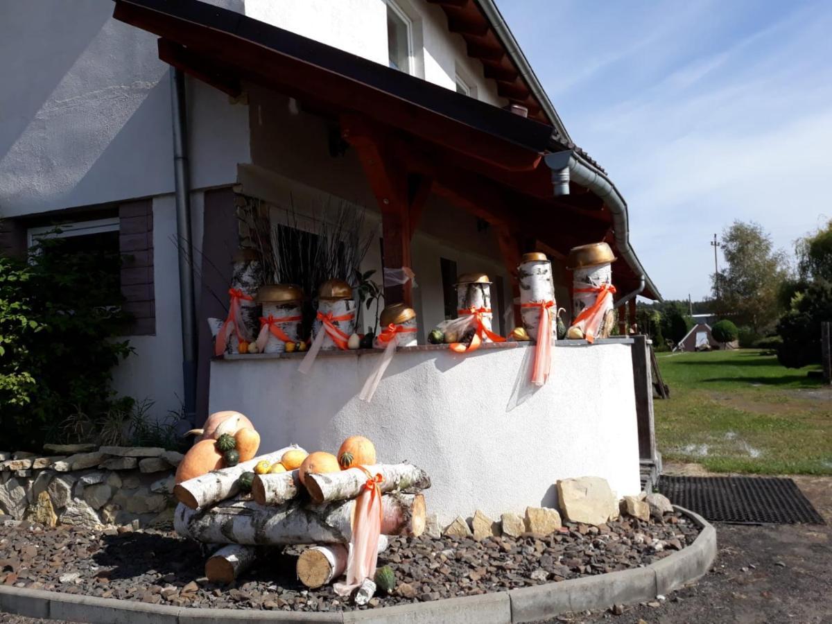 Pod Piramida Villa Ługniany Eksteriør bilde